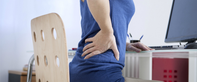 増えている２０代女性の腰痛！腰の痛のイメージ画像