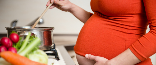 妊娠中の女性はどのように食事を食べていけばいいのかのイメージ画像